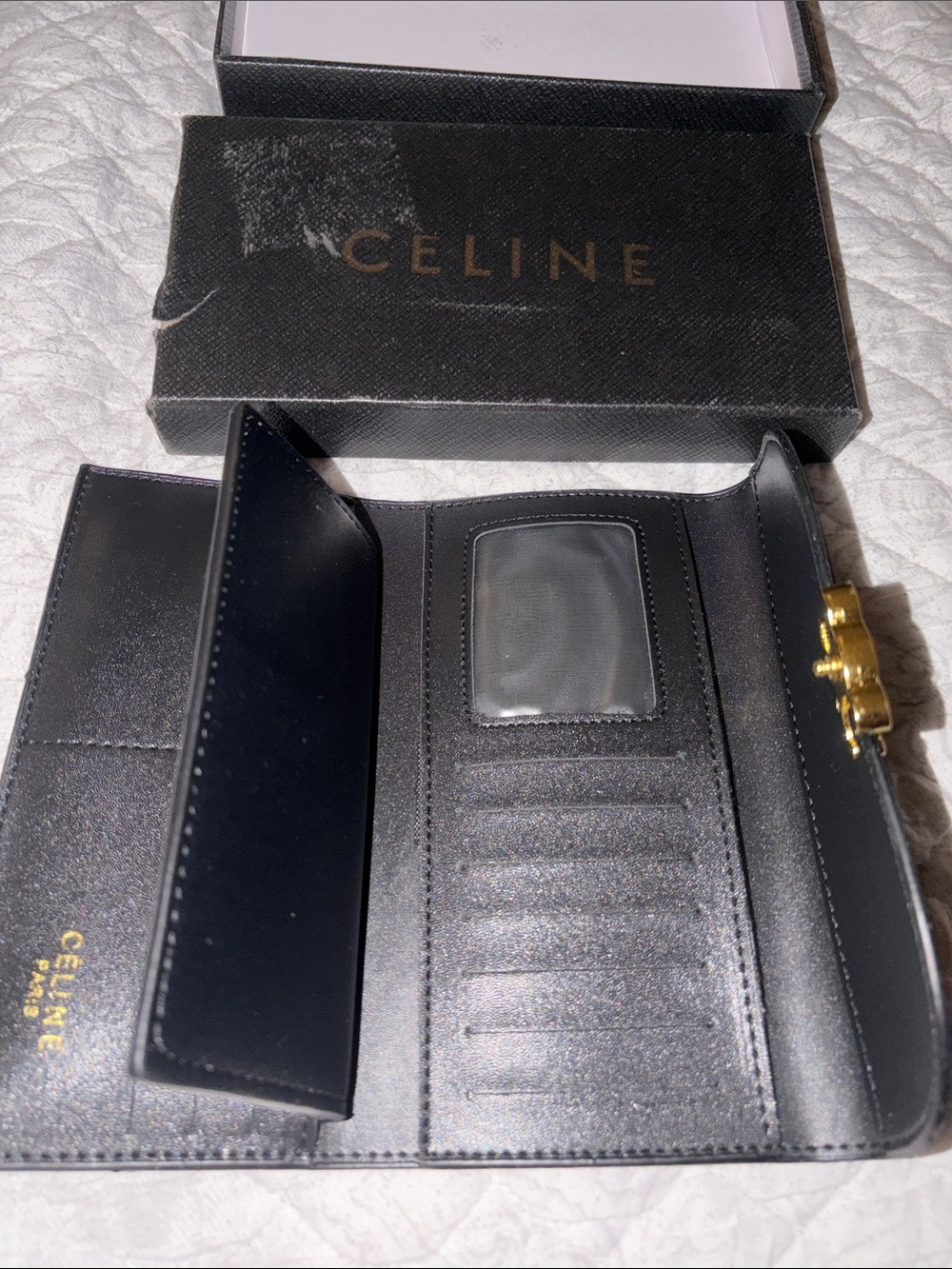 Wallet inspired not authentic. - Picture 2 of 2